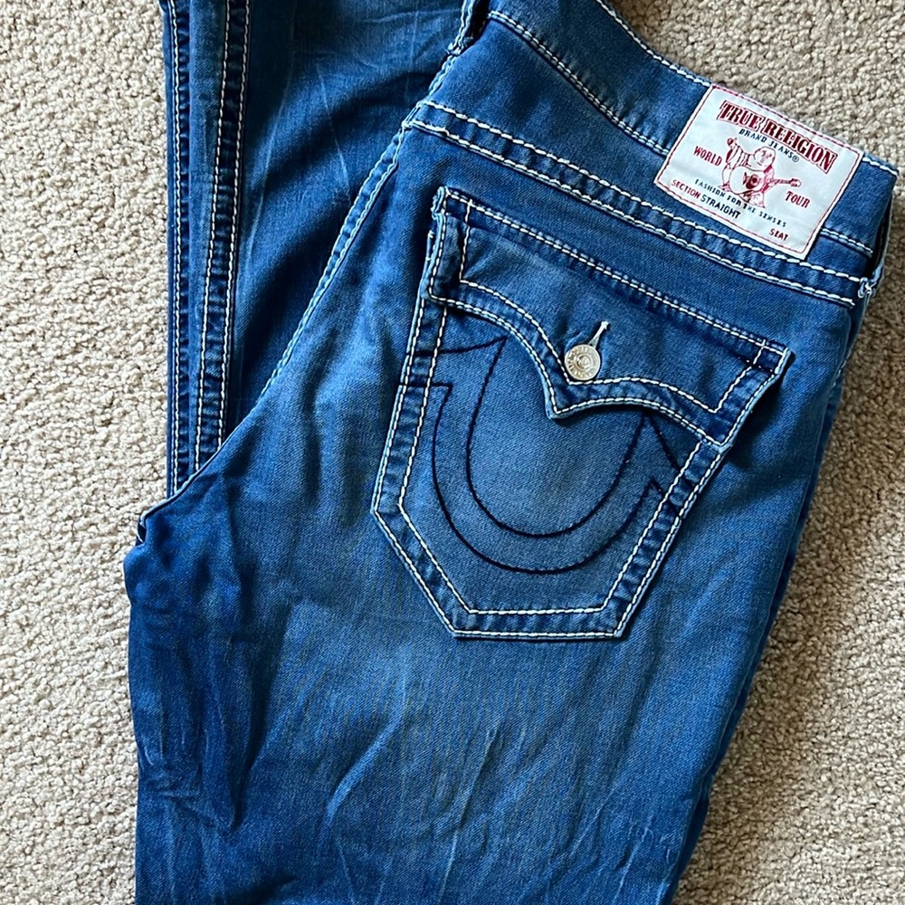 True Religion soft wash men’s jeans - super comfortable!